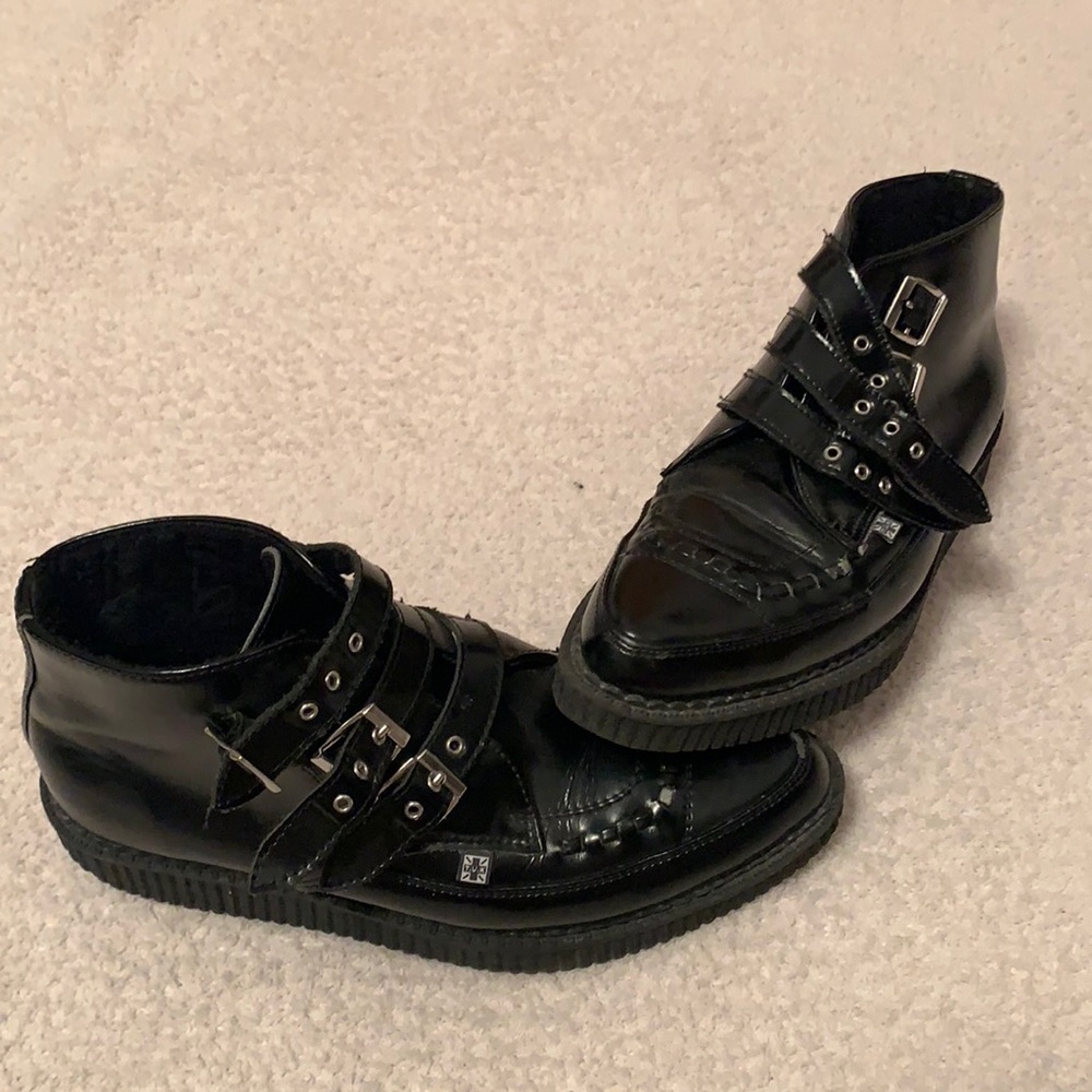 TUK leather shoes